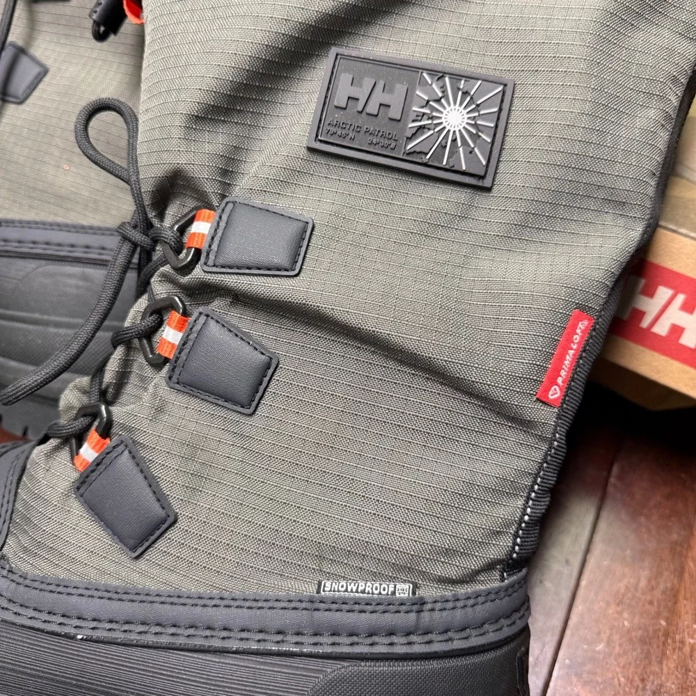 New Helly Hansen Arctic Patrol Boot Mens 10 Green Black Insulated Snow Boots